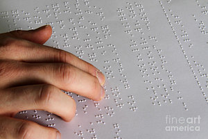 reading-braille-photo-researchers-inc
